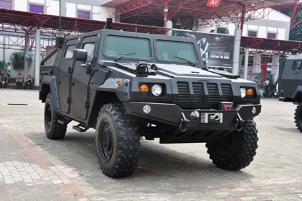 Militer : Kendaraan Taktis Pindad Komodo