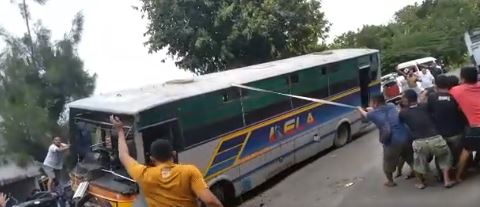 Kecelakaan Bus Rela Tabrak 2 Mobil 1 Motor di Jalan Raya Solo- Purwodadi,  1 Meninggal 9 Luka Pada Hari Kamis, 11 November 2021